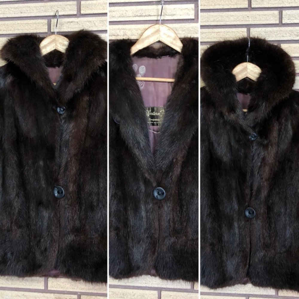 Vintage Muskrat Fur Coat - Bust 42 - Size 8 - Cropped Fur Jacket - Canada Fur